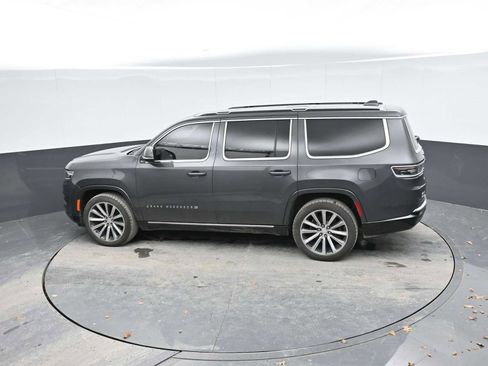 Used 2022 Jeep Grand Wagoneer Series II w/ Convenience Group III image 26
