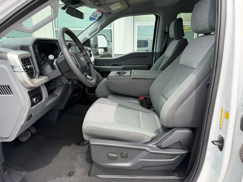Used 2025 Ford F350 XLT AWD/4WD image 11