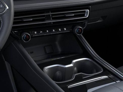 New 2026 Chevrolet Traverse LT w/ Sun and Wheel Package FWD image 23