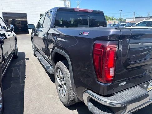 Used 2023 GMC Sierra 1500 SLT w/ SLT Convenience Package AWD/4WD image 8