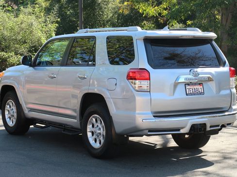 Used 2011 Toyota 4Runner Limited image 3