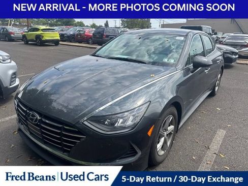 Used 2023 Hyundai Sonata SE FWD image 2
