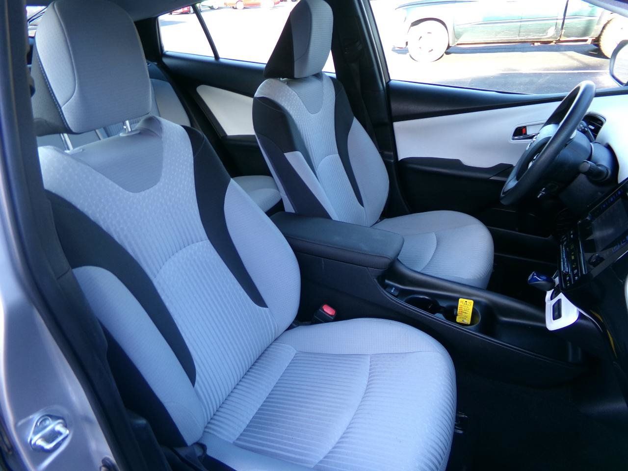 Used 2016 Toyota Prius Two FWD image 29