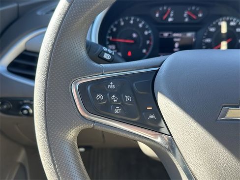 Used 2024 Chevrolet Malibu LT image 28