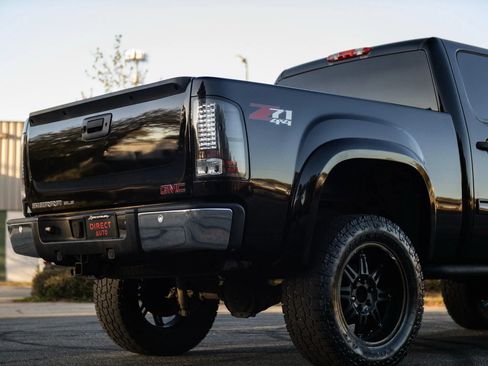 Used 2013 GMC Sierra 1500 SLE w/ Power Tech Package image 14