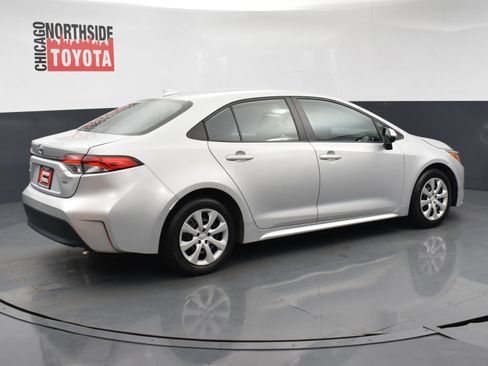 Used 2024 Toyota Corolla LE FWD image 4