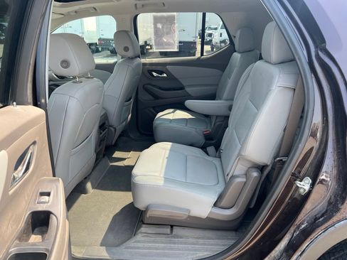 Used 2020 Chevrolet Traverse LT w/ LT Premium Package AWD/4WD image 30