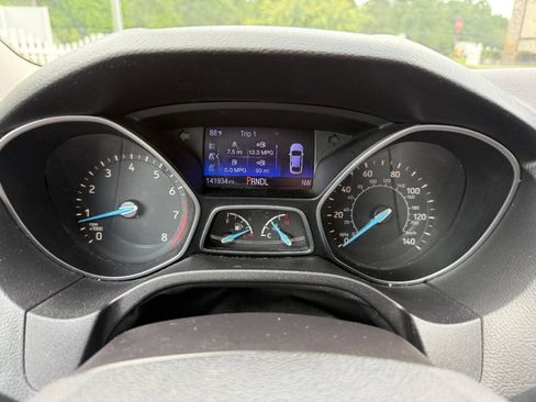 Used 2015 Ford Focus SE image 24