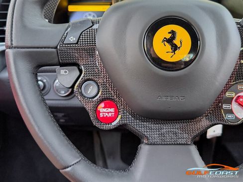 Used 2014 Ferrari 458 Italia Coupe RWD image 27