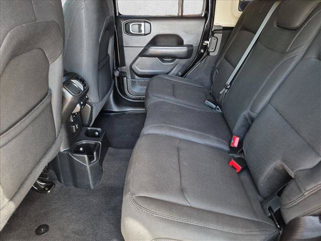Used 2019 Jeep Wrangler Unlimited Sahara AWD/4WD image 19