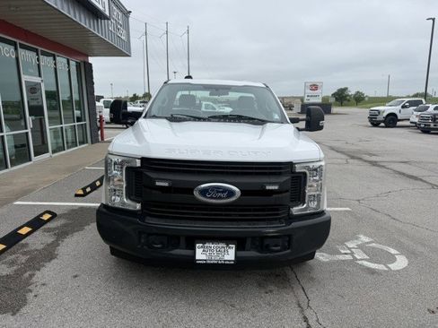 Used 2019 Ford F250 XL w/ Power Equipment Group RWD image 10