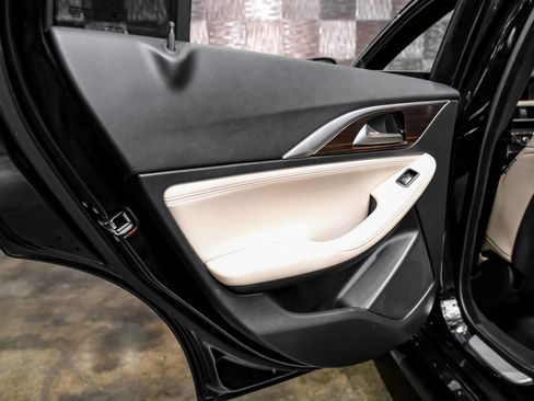 Used 2018 INFINITI QX30 Premium w/ Technology Package image 43