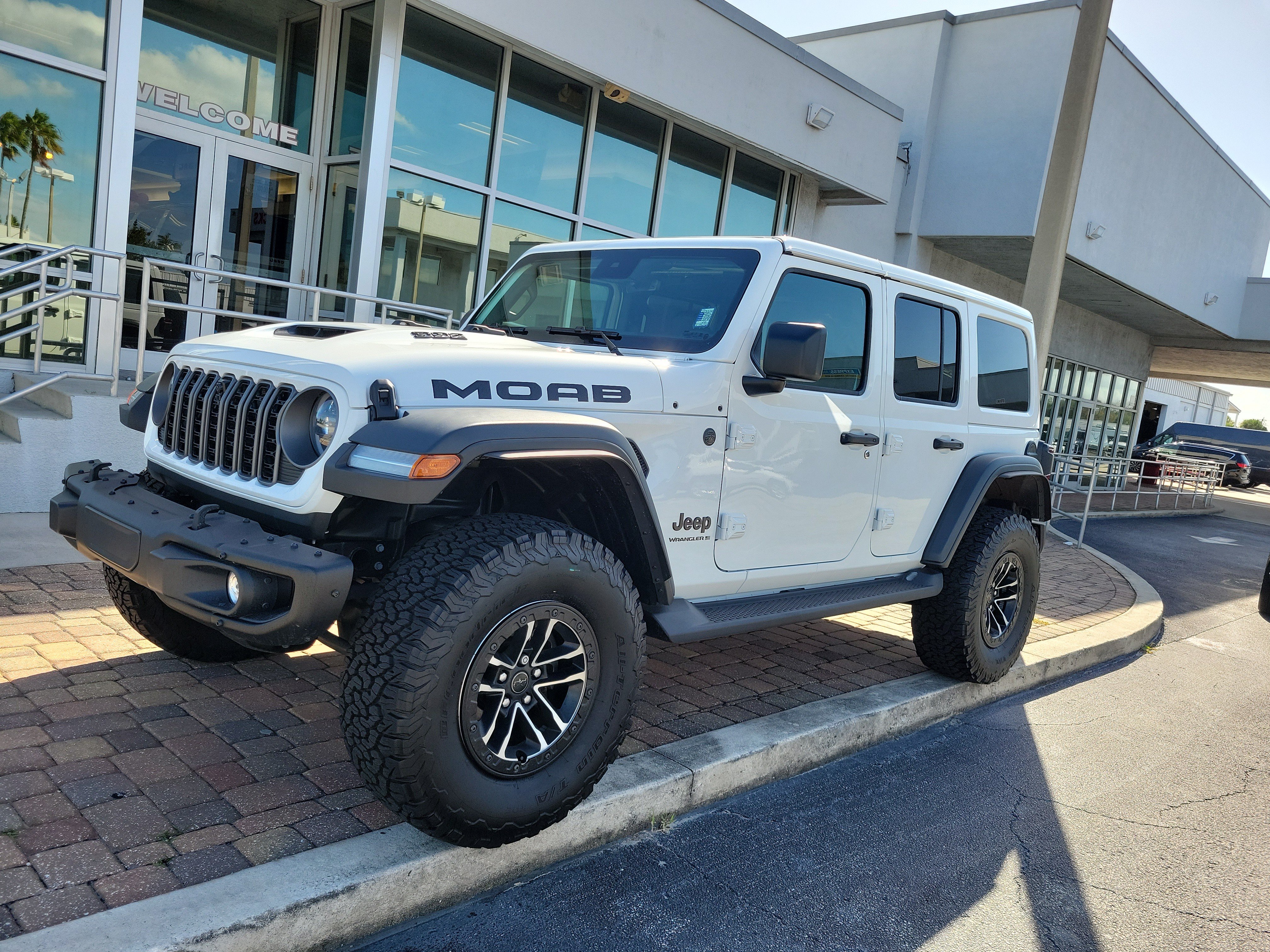 Used 2026 Jeep Wrangler Unlimited Rubicon 392 AWD/4WD image 2