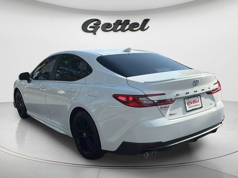 Used 2026 Toyota Camry SE FWD image 7