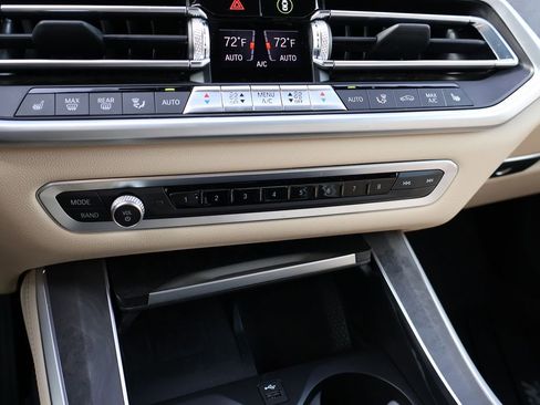 Used 2022 BMW X5 xDrive40i w/ Premium Package image 29