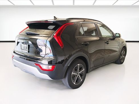 Used 2024 Kia Niro EX FWD image 4