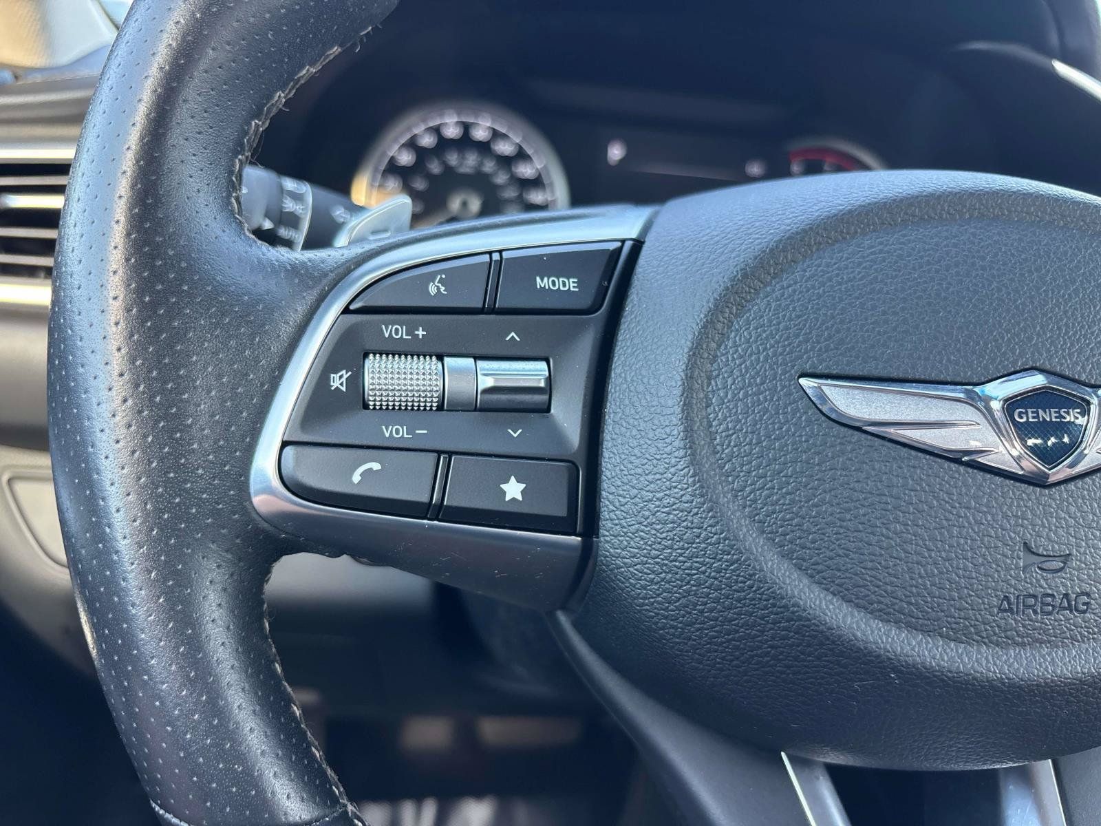 Used 2022 Genesis G70 3.3T AWD/4WD image 14