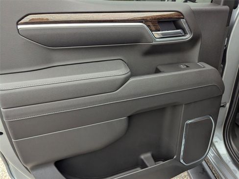 New 2026 GMC Sierra 1500 Elevation w/ LPO, Elevation Black Package image 14