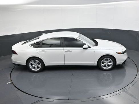 Used 2025 Honda Accord LX image 22
