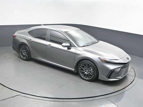 Used 2025 Toyota Camry XSE image 37