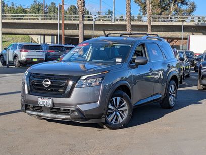 Certified 2023 Nissan Pathfinder SL w/ SL Black Package