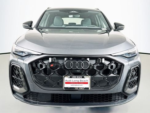 Used 2025 Audi SQ5 Premium Plus w/ Premium Plus Package AWD/4WD image 2