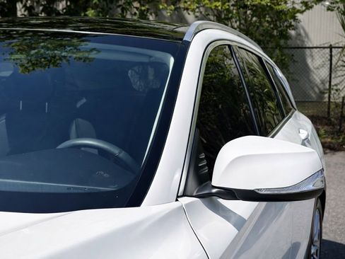 Used 2023 INFINITI QX50 Luxe FWD image 4