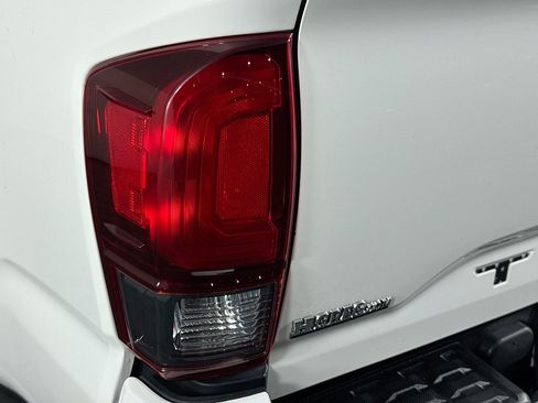 Used 2021 Toyota Tacoma SR w/ SR Convenience Package RWD image 34