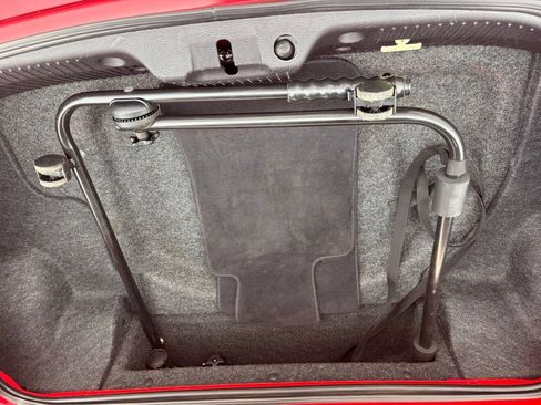 Used 2005 Ford Thunderbird RWD image 31
