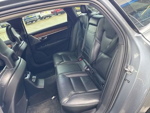 Used 2018 Volvo S90 T8 Inscription w/ Convenience Package AWD/4WD image 14