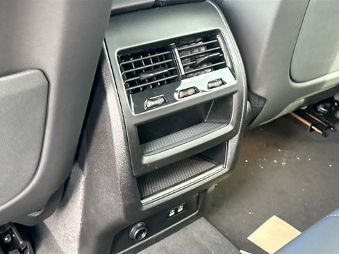 New 2026 BMW X5 xDrive50e w/ Premium Package AWD/4WD image 19