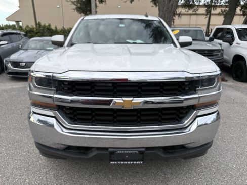 Used 2017 Chevrolet Silverado 1500 LT AWD/4WD image 2