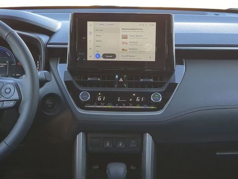 Used 2024 Toyota Corolla Cross XSE image 18