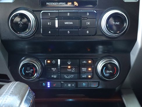 Used 2020 Ford F150 King Ranch w/ Equipment Group 601A Luxury RWD image 35