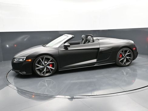 Used 2021 Audi R8 V10 w/ Premium Package image 8