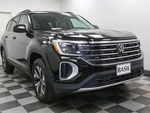 New 2026 Volkswagen Atlas SE image 2