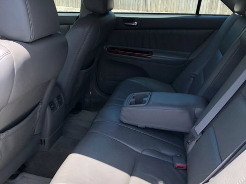 Used 2006 Toyota Camry XLE FWD image 13
