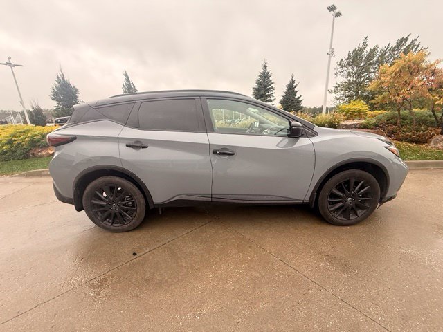Used 2024 Nissan Murano SV w/ SV Midnight Edition Package FWD image 2
