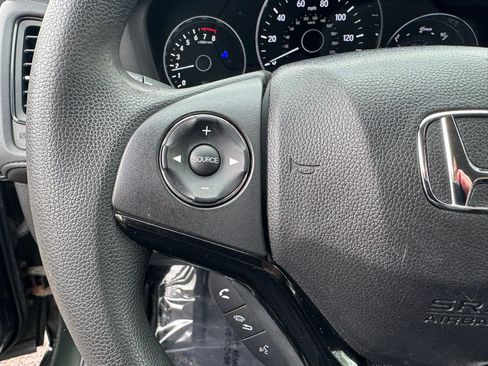 Used 2016 Honda HR-V LX image 18