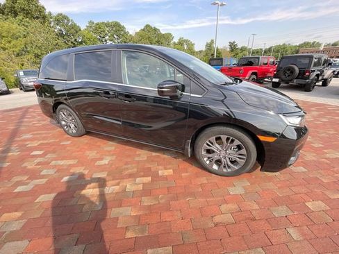 Used 2025 Honda Odyssey Touring image 18