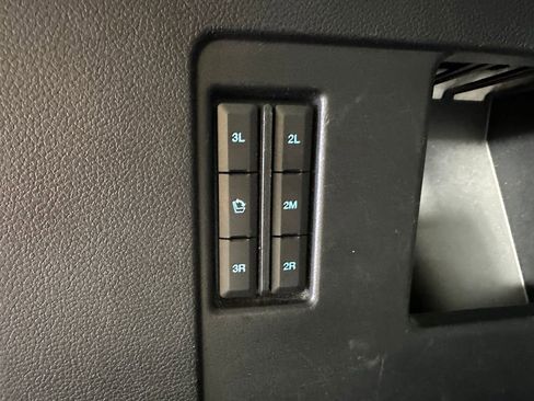 Used 2019 Ford Expedition XLT w/ Equipment Group 202A RWD image 8