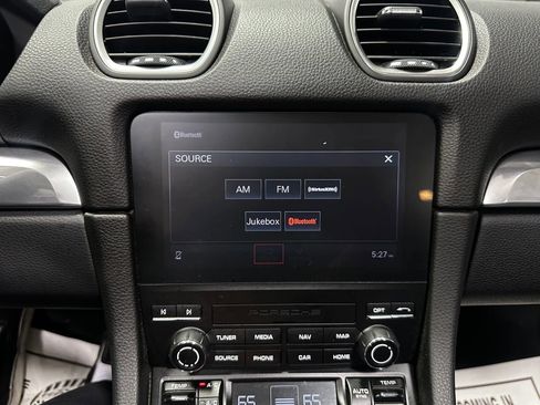 Used 2024 Porsche 718 Boxster Roadster 2D image 34