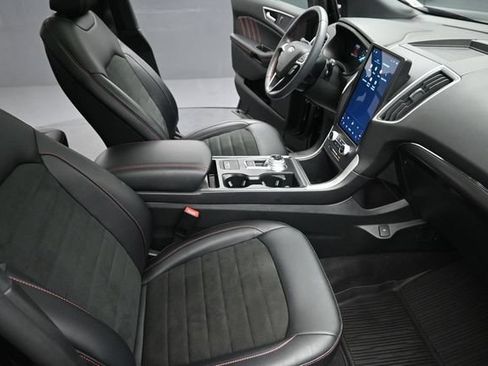 Certified 2024 Ford Edge ST-Line AWD/4WD image 28