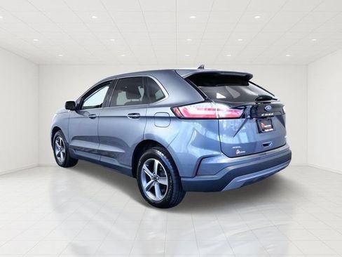 Certified 2024 Ford Edge SEL w/ Convenience Package AWD/4WD image 4