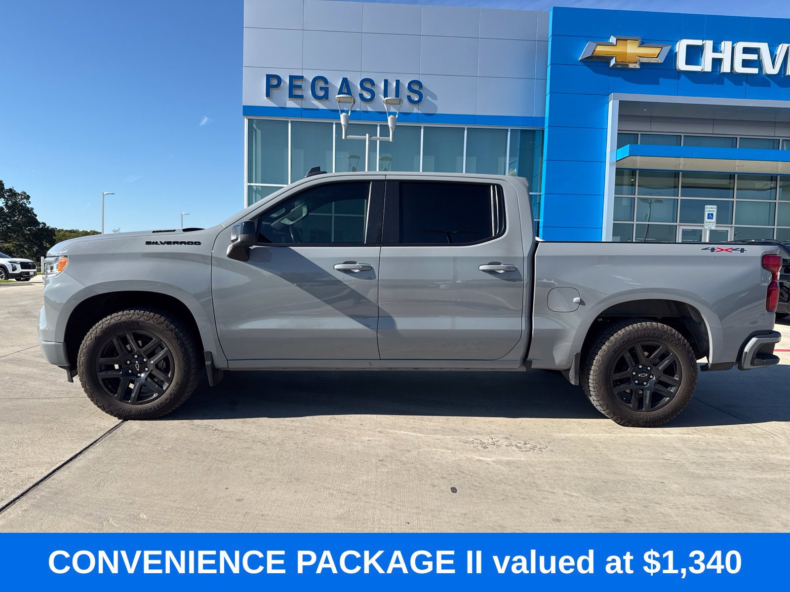 Used 2024 Chevrolet Silverado 1500 RST w/ Convenience Package II AWD/4WD image 2