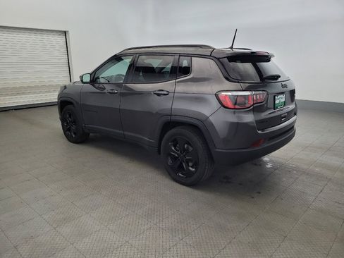 Used 2018 Jeep Compass Latitude AWD/4WD image 3