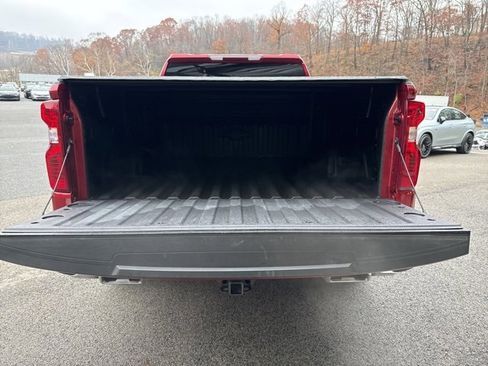 Used 2023 Chevrolet Silverado 1500 LT w/ Z71 Off-Road Package image 9