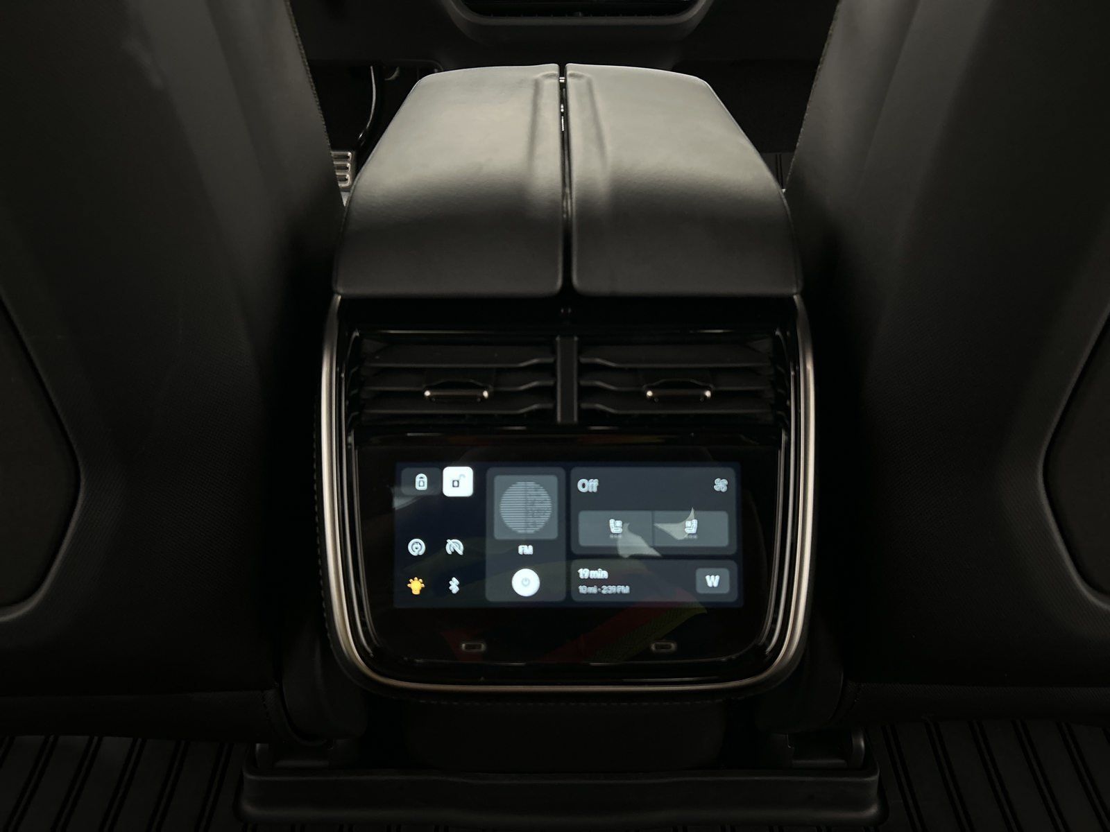 Used 2022 Rivian R1T Adventure AWD/4WD image 28