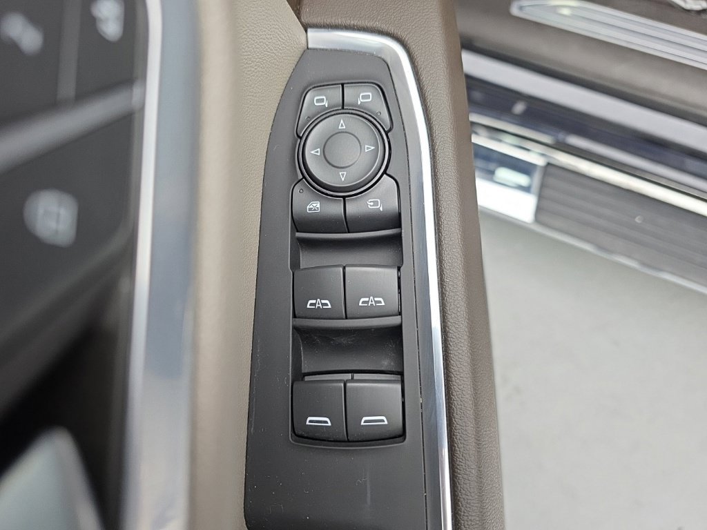 Used 2022 GMC Sierra 1500 SLT w/ SLT Convenience Package AWD/4WD image 22
