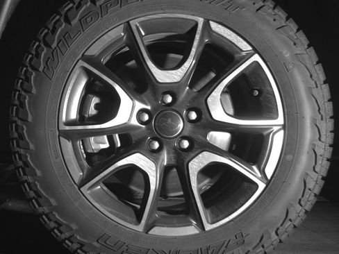 Used 2025 Jeep Compass Trailhawk AWD/4WD image 12